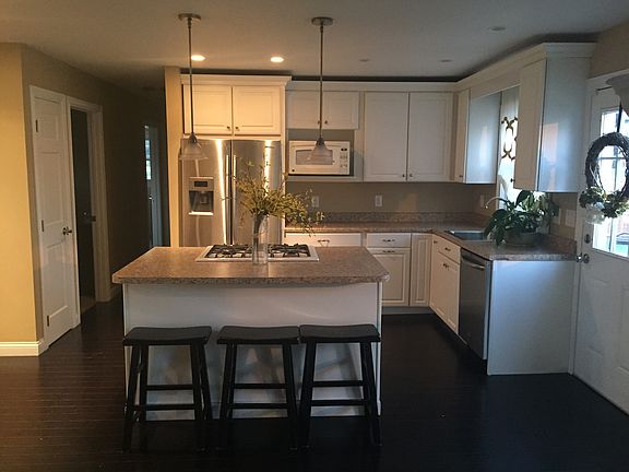 2nd image of 1066 Bedford Dr