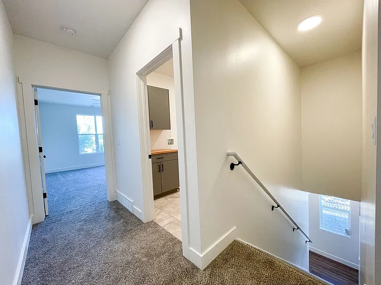 Bluffview Townhomes — Photo 18