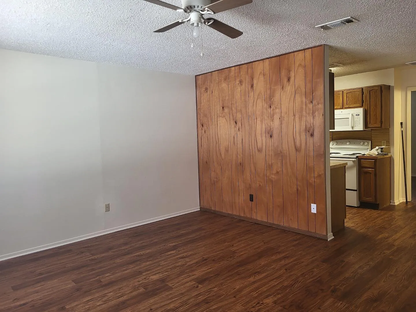1 bed, 648 sqft, $950 — Photo 2