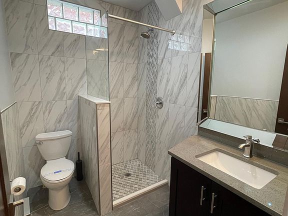 4th image of 1503 Cherry St #1503