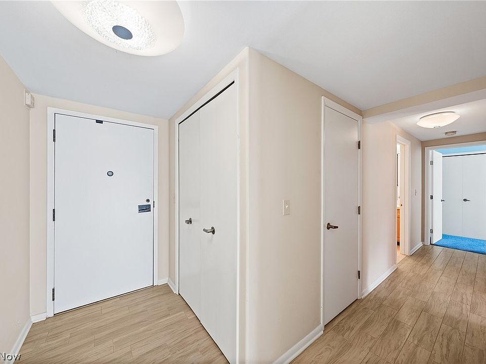 26101 VILLAGE LN Beachwood OH Zillow