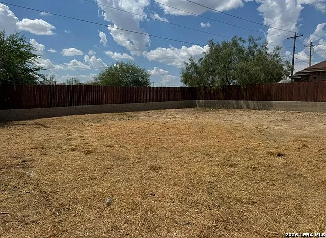 3 bed, 2.0 bath, 1172 sqft, $1,700 — Photo 4