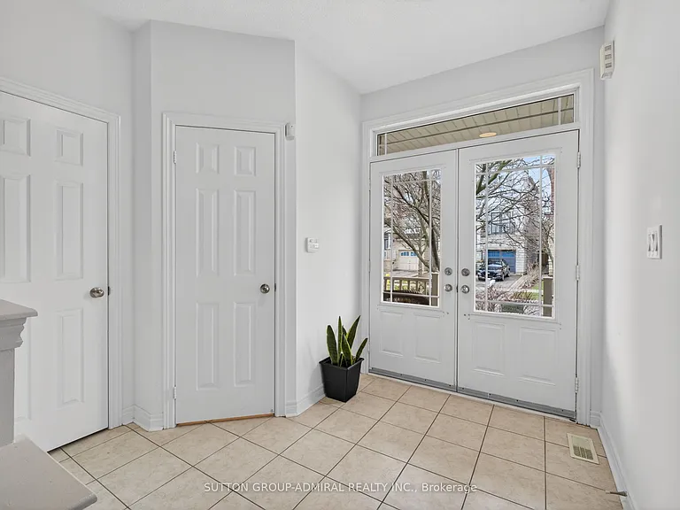 21 Asner Ave — Photo 3