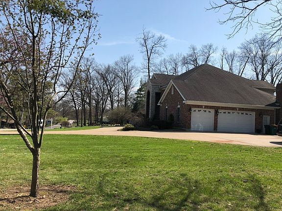 SIDE YARD (3 CAR GARAGE)