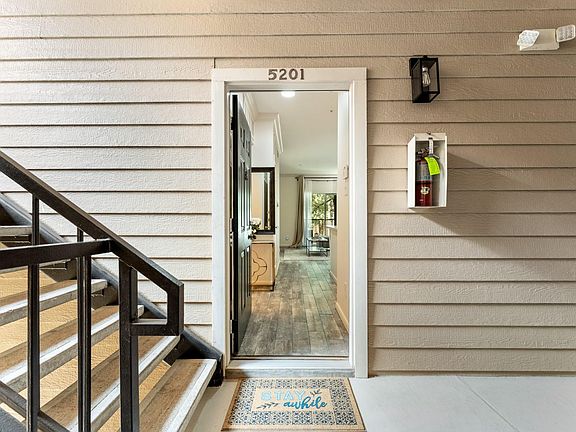 4th image of 3231 Allen Pkwy APT 5201