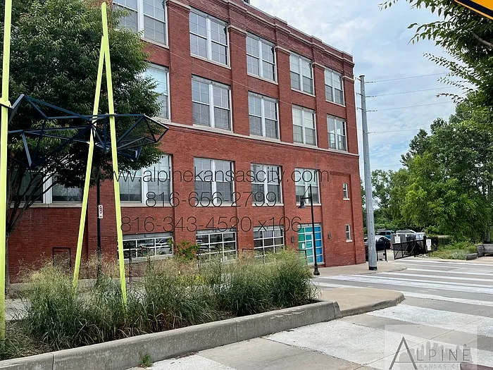 136 Main St #203 — Photo 27