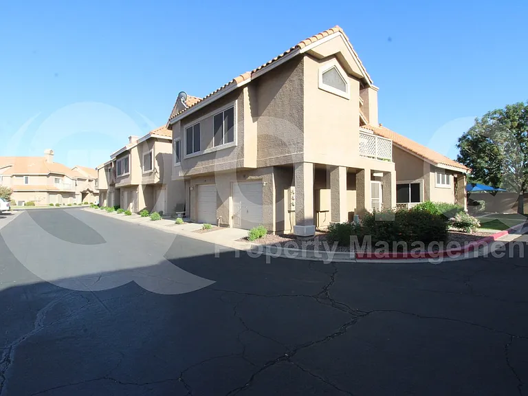 1633 E Lakeside Dr #85 — Photo 2