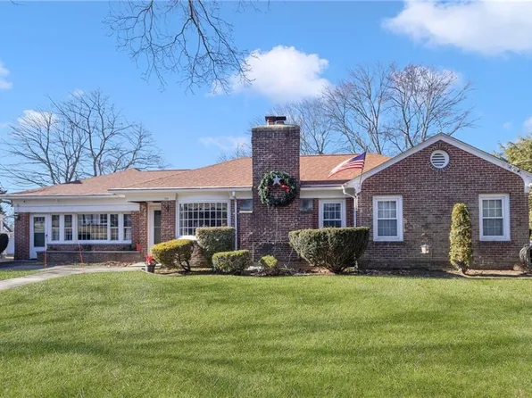 128 Cottage Ave, North Providence, RI 02911