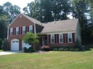 6 Awsley Ct, Sterling, VA 20165