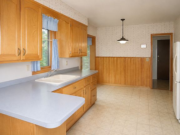 5th image of 3007 Nash Rd
