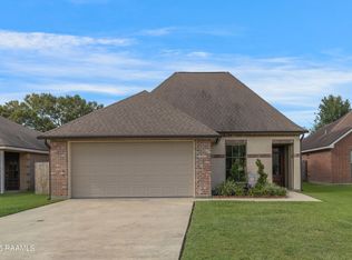 106 Rue Village Rd, Maurice, LA 70555