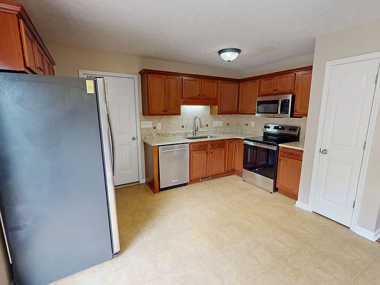 4920 Headwind Dr — Photo 6