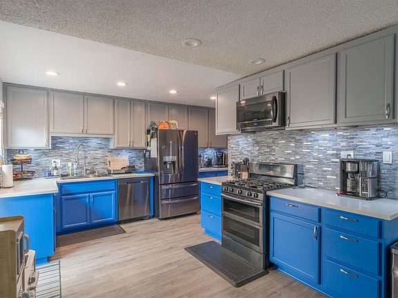3rd image of 7644 Billings Way