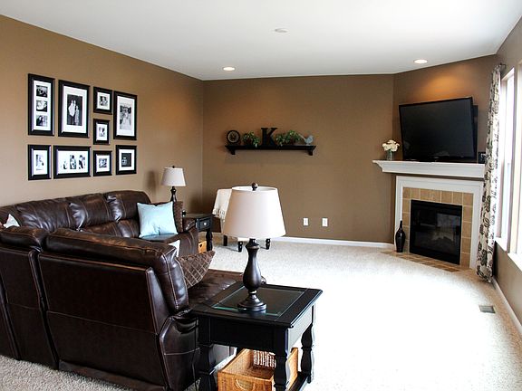 Great Room with Fireplace