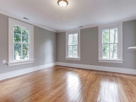 4th image of 212 W Montgomery Ave APT 4
