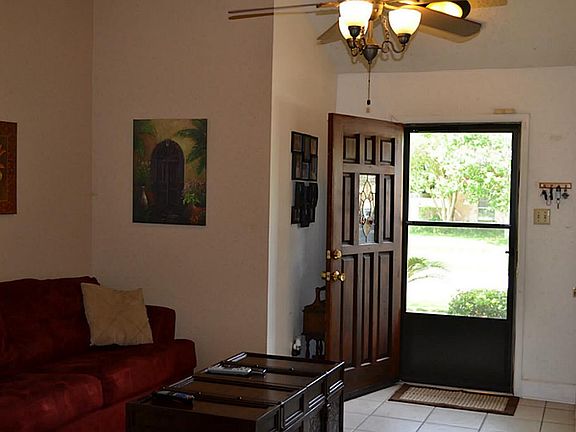 4th image of 2537 Knoxville Dr