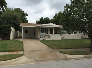 652 Elm St, Hurst, TX 76053