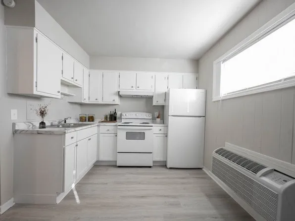 Brookhaven Apartments