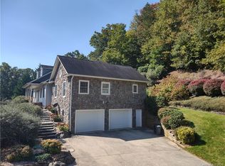 358 Inverness Dr, Waynesville, NC 28785