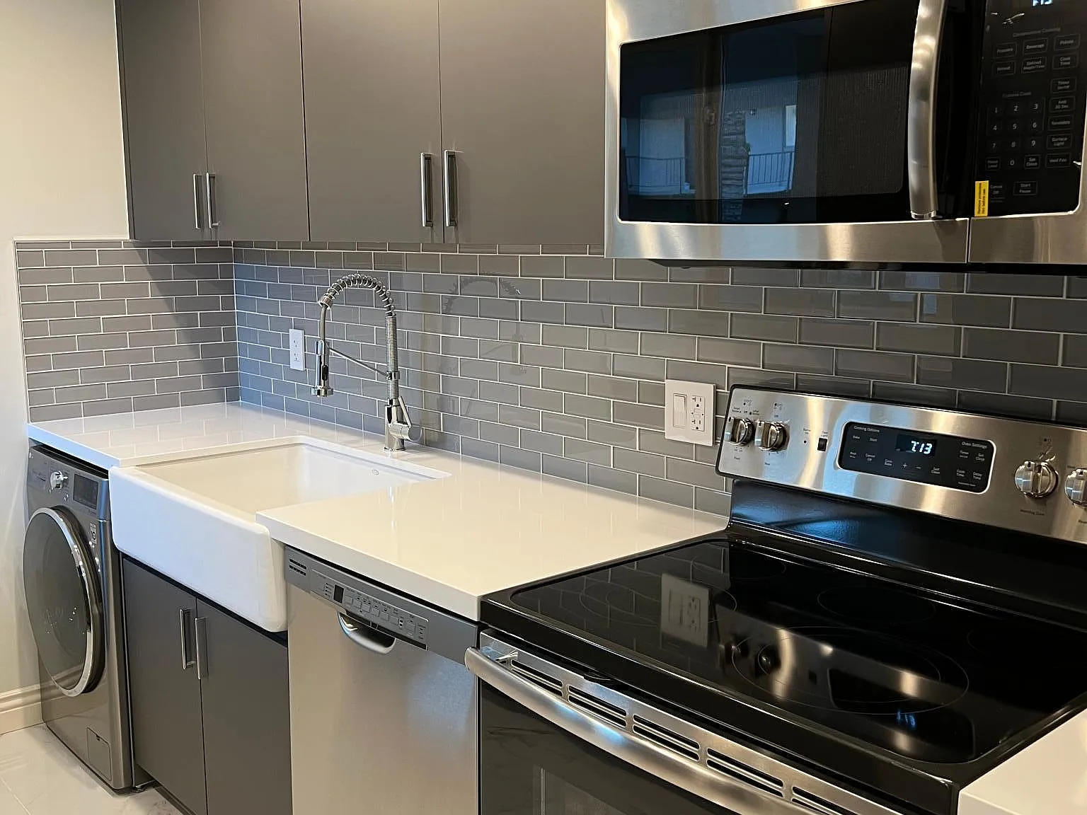 1 bed, 720 sqft, $2,075 — Photo 2