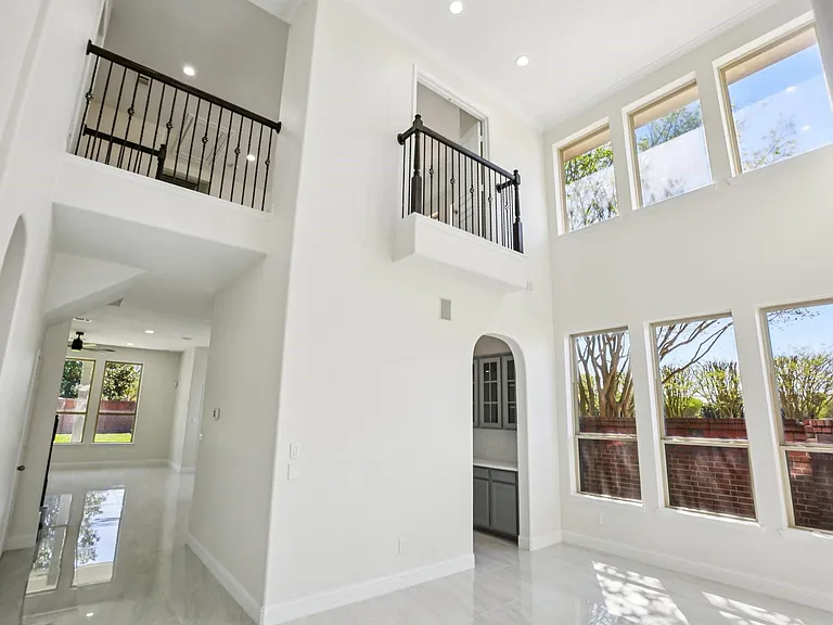 1123 Penny Worth Dr — Photo 4