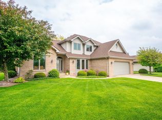 1909 Huppenthal Dr, Schererville, IN 46375