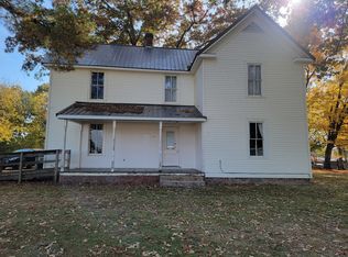 110 W Commerce St, Loretto, TN 38469