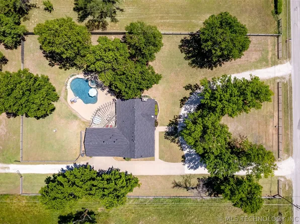 8503 E 136th St N, Collinsville, OK 74021