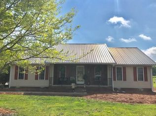 209 Charleston Ridge Dr, Mocksville, NC 27028