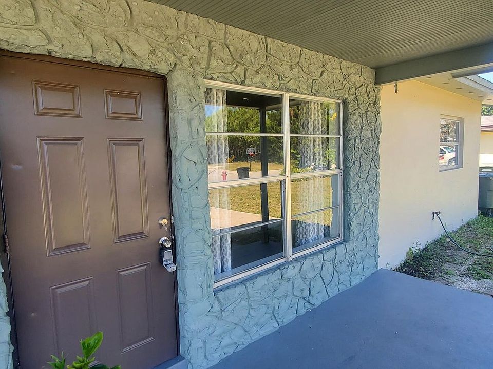 1st image of 711 Skylark Dr