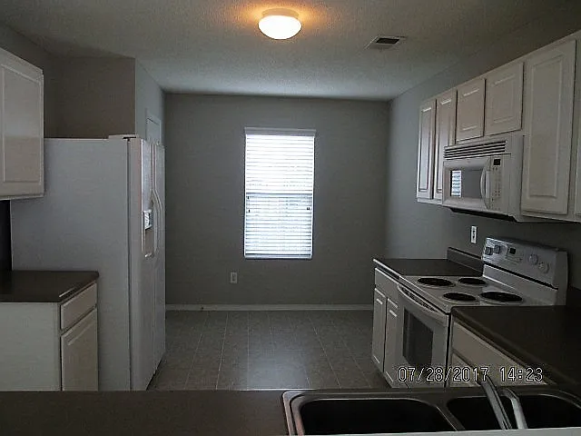 3302 Skybrook Ln — Photo 6