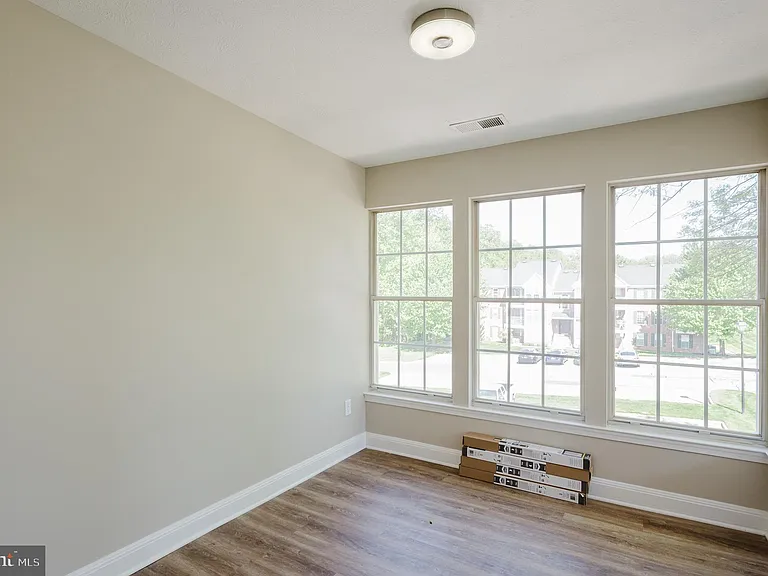 3100 Cardinal Way #J — Photo 14
