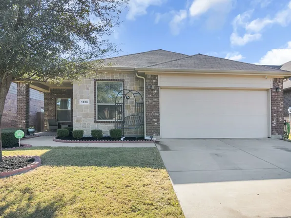 1828 Capulin Rd, Fort Worth, TX 76131
