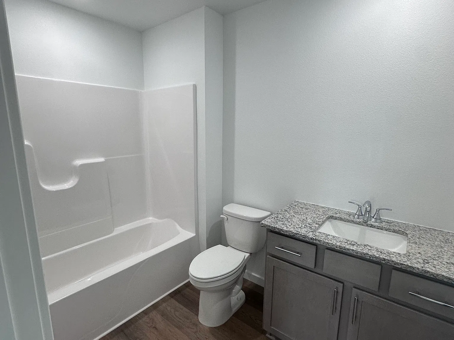 3 bed, 2.5 bath, 1428 sqft, $1,900 — Photo 4