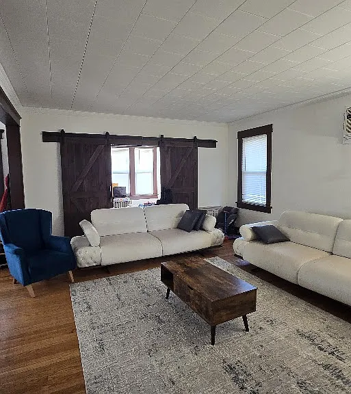 35 Lewis Pl #1 — Photo 2
