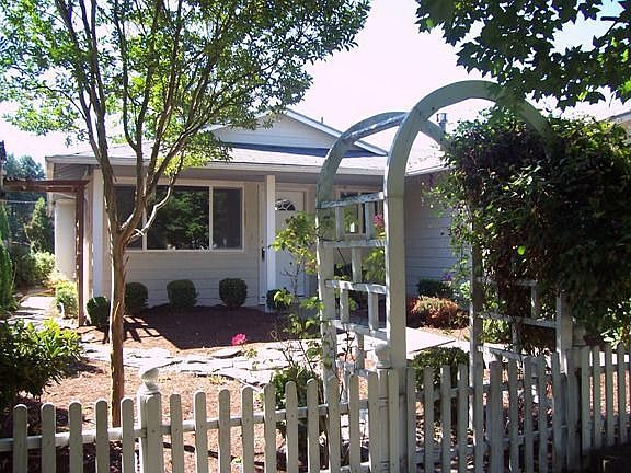 Cute Ranch!!! With new vinyl windows and siding.