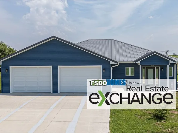 105 Richland St, Delmar, IA 52037