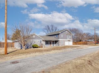 705 W 7th St, Erick, OK 73645