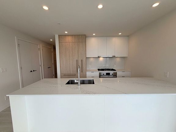 5th image of 537 Cottonwood Ave #2604