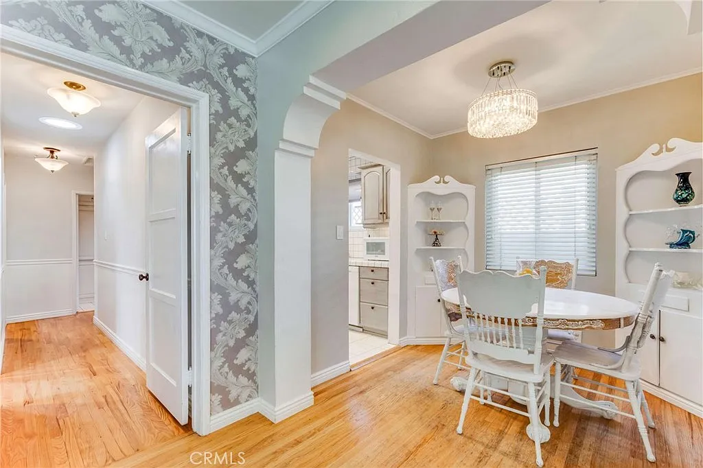 3 bed, 2.5 bath, 2155 sqft, $5,100 — Photo 4