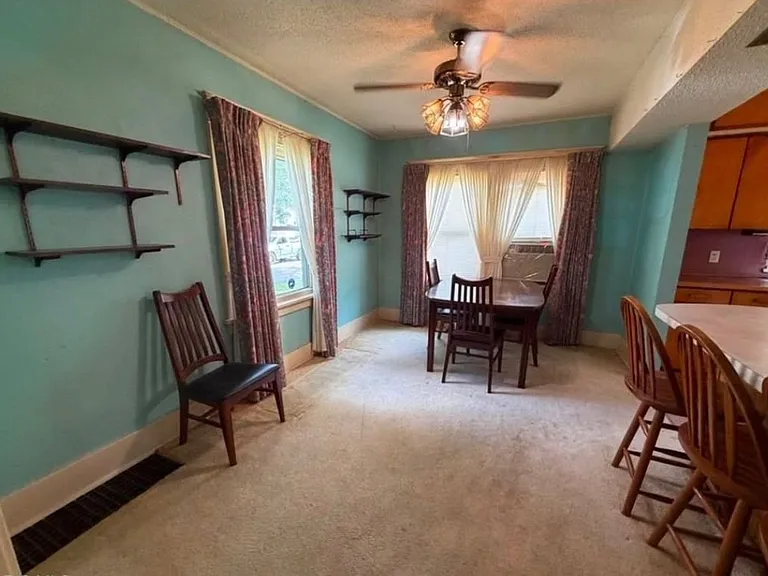 1425 Prouty Ave — Photo 11