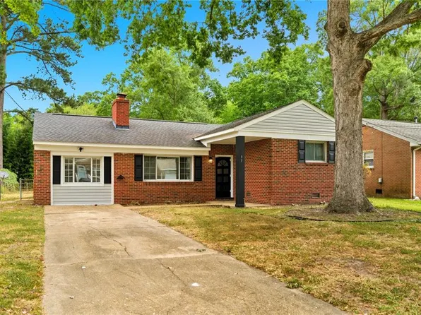 37 Fox Grove Dr, Hampton, VA 23664