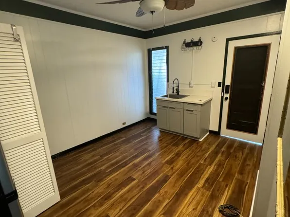 1126 3rd Ave APT 2, Honolulu, HI 96816