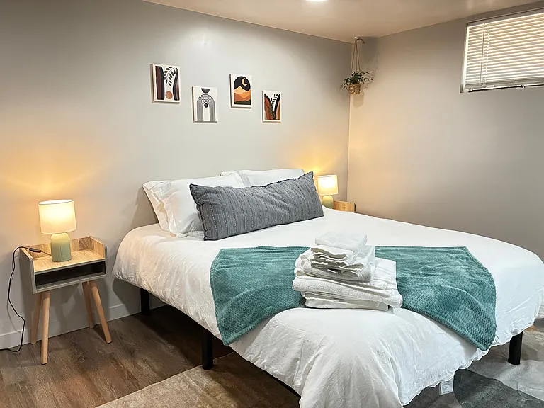 2 bed, 1.0 bath, 1024 sqft, $2,000 — Photo 39