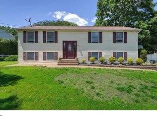 721 Hamilton Ave, Roebling, NJ 08554