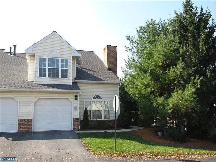 106 Hickory Ln photo 1