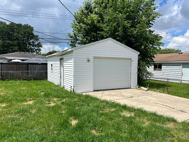 8305 Melvin Ave — Photo 20