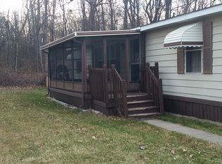 2371 Douglas Dr, Highland, MI