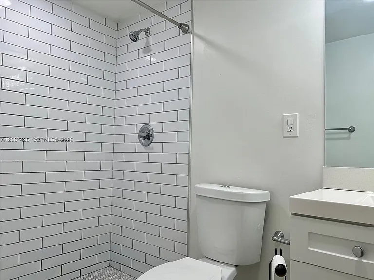 9159 SW 77th Ave #113 — Photo 7