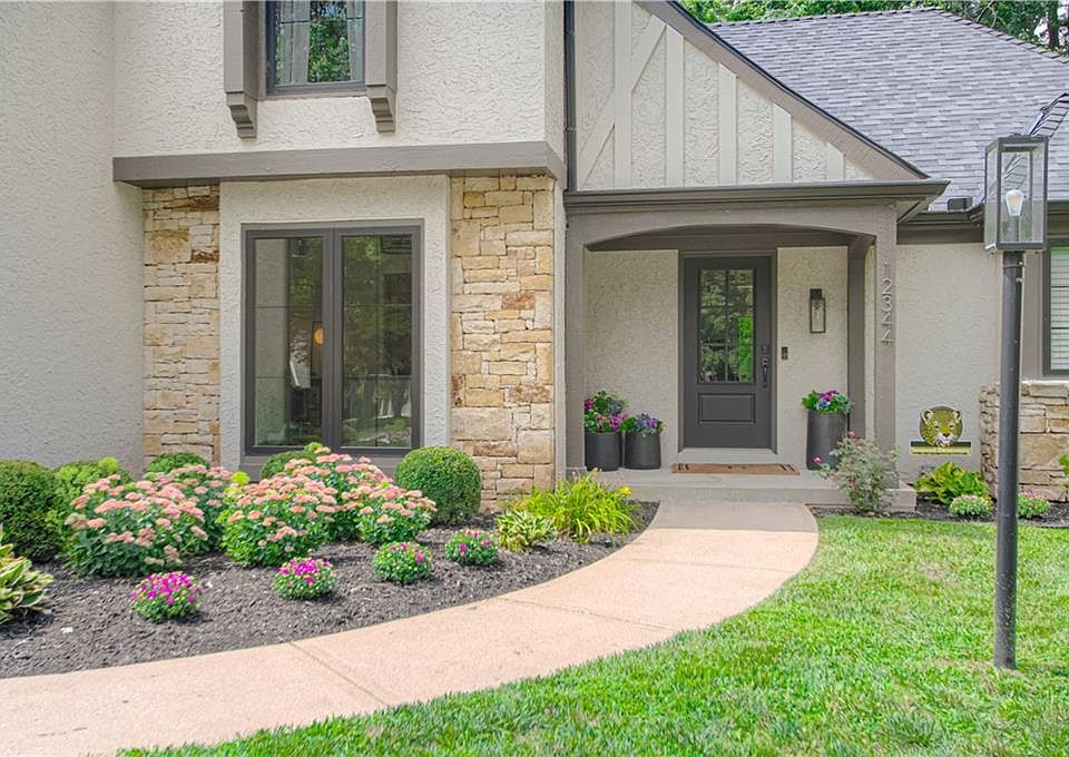 12344 Pembroke Ln, Leawood, KS 66209 Zillow